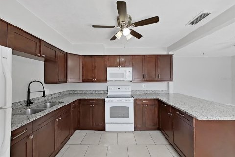 Купить виллу или дом в Тампа, Флорида 3 комнаты, 133.22м2, № 2431141 - фото 24