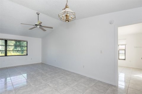 Villa ou maison à louer à Port Charlotte, Floride: 3 chambres, 157.47 m2 № 2230353 - photo 10