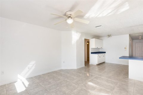 Villa ou maison à louer à Port Charlotte, Floride: 3 chambres, 157.47 m2 № 2230353 - photo 20