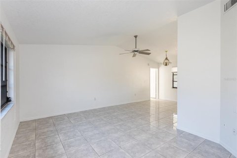 Villa ou maison à louer à Port Charlotte, Floride: 3 chambres, 157.47 m2 № 2230353 - photo 5
