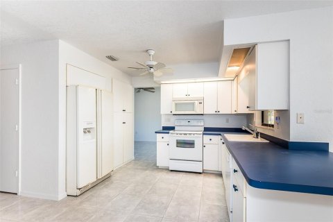 Villa ou maison à louer à Port Charlotte, Floride: 3 chambres, 157.47 m2 № 2230353 - photo 15