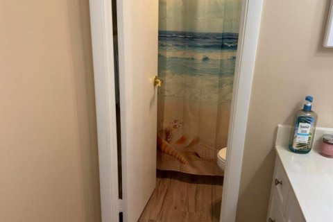 Condo in West Palm Beach, Florida, 2 bedrooms № 2245795 - photo 30