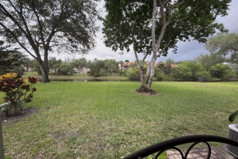 Condo in West Palm Beach, Florida, 2 bedrooms № 2245795 - photo 20