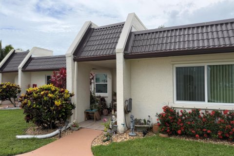 Condo in West Palm Beach, Florida, 2 bedrooms № 2245795