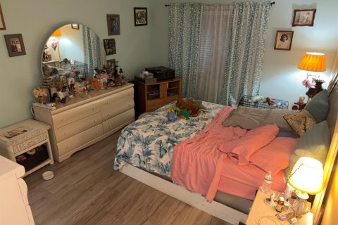 Condo in West Palm Beach, Florida, 2 bedrooms № 2245795 - photo 26