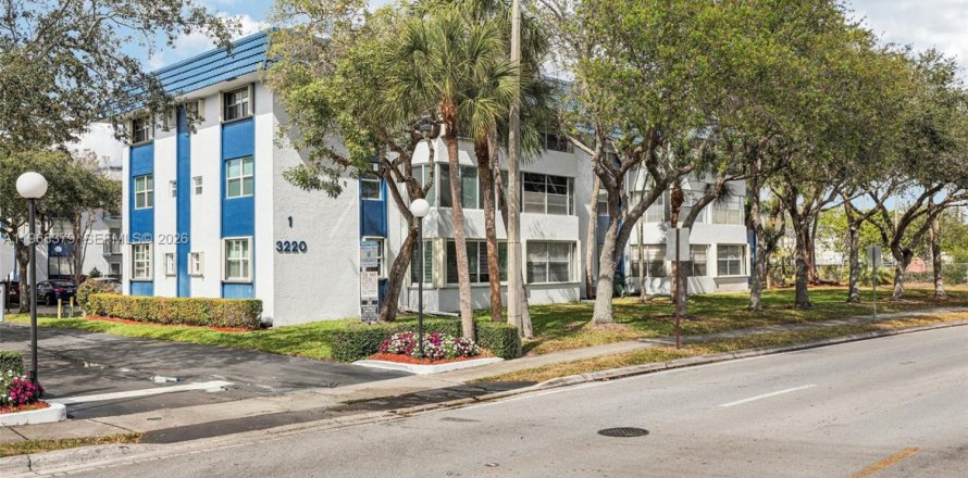 Condo in Margate, Florida, 1 bedroom  № 2031682