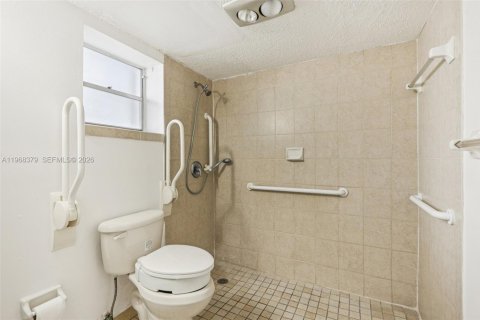 Condo in Margate, Florida, 1 bedroom  № 2031682 - photo 12