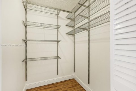 Condo in Margate, Florida, 1 bedroom  № 2031682 - photo 14