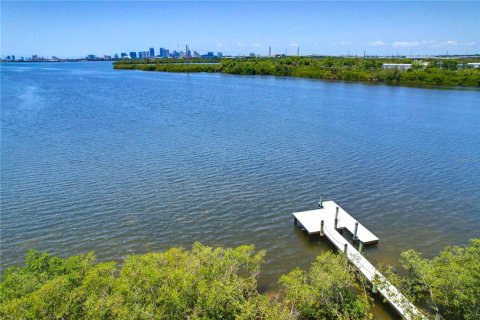 Touwnhouse à vendre à Tampa, Floride: 2 chambres, 161 m2 № 2236589 - photo 26