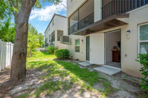 Touwnhouse à vendre à Tampa, Floride: 2 chambres, 161 m2 № 2236589 - photo 20