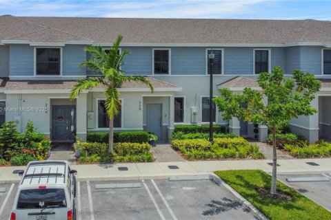 Townhouse in Florida City, Florida 4 bedrooms, 146.79 sq.m. № 1872412 - photo 17