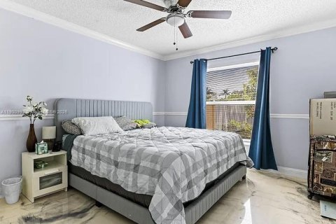 House in Lake Worth, Florida 6 bedrooms, 292.18 sq.m. № 1953646 - photo 16