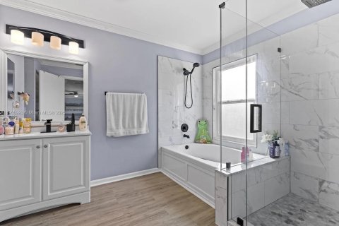 House in Lake Worth, Florida 6 bedrooms, 292.18 sq.m. № 1953646 - photo 5