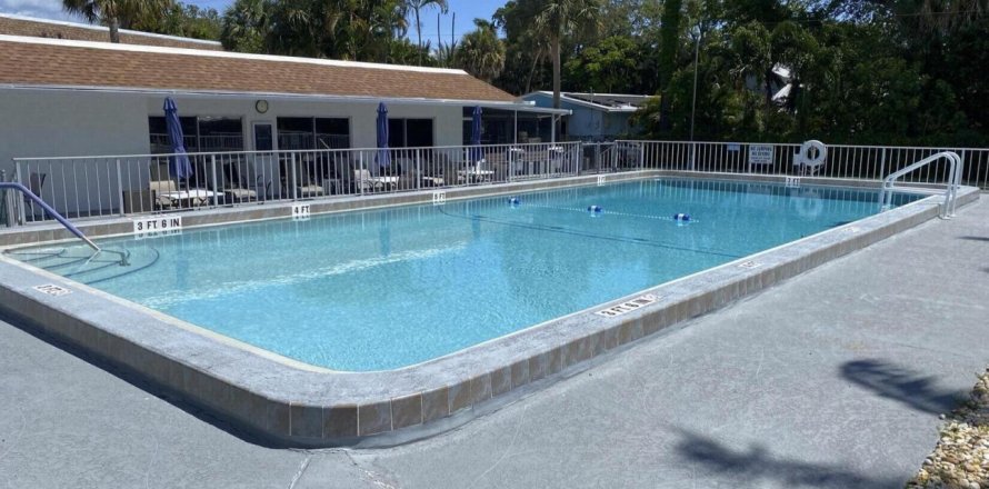 Condominio en Stuart, Florida, 2 dormitorios № 956753
