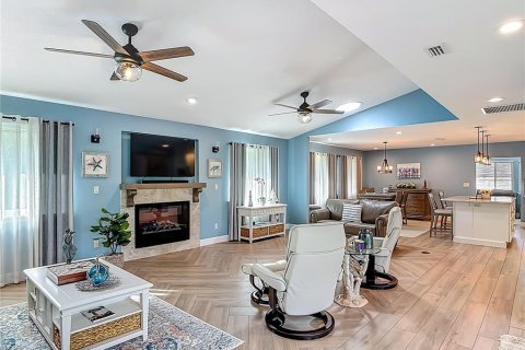 Casa en venta en New Smyrna Beach, Florida, 2 dormitorios, 169.45 m2 № 1799762 - foto 8