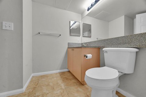 Condo in Jensen Beach, Florida, 3 bedrooms № 2350791 - photo 5