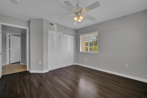 Condo in Jensen Beach, Florida, 3 bedrooms № 2350791 - photo 22