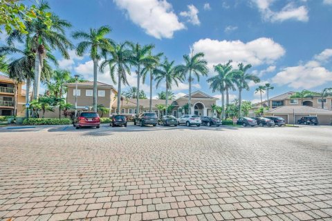 Condo in Jensen Beach, Florida, 3 bedrooms № 2350791 - photo 10