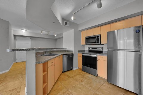 Condo in Jensen Beach, Florida, 3 bedrooms  № 2350791