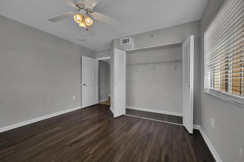 Condo in Jensen Beach, Florida, 3 bedrooms № 2350791 - photo 21