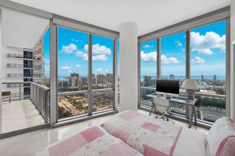 Copropriété à vendre à Sunny Isles Beach, Floride: 3 chambres, 181.72 m2 № 2185915 - photo 22