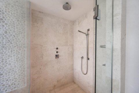 Copropriété à vendre à Sunny Isles Beach, Floride: 3 chambres, 181.72 m2 № 2185915 - photo 13