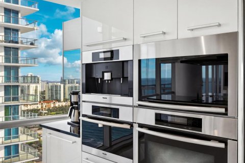 Copropriété à vendre à Sunny Isles Beach, Floride: 3 chambres, 181.72 m2 № 2185915 - photo 9