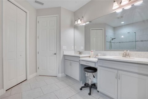 Villa ou maison à vendre à Land O' Lakes, Floride: 5 chambres, 335.93 m2 № 2200869 - photo 22