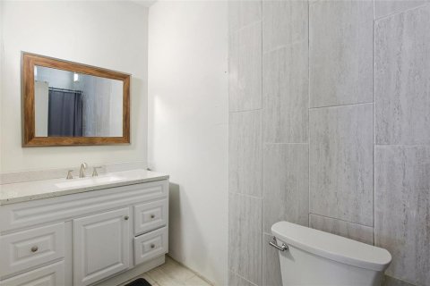 Casa en alquiler en Sarasota, Florida, 3 dormitorios, 137.12 m2 № 2143900 - foto 15
