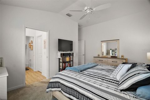 House in The Villages, Florida 2 bedrooms, 116.78 sq.m. № 1530716 - photo 4