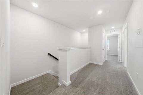 Touwnhouse à louer à Orlando, Floride: 4 chambres, 172.89 m2 № 2430676 - photo 13