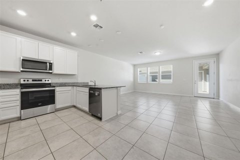 Touwnhouse à louer à Orlando, Floride: 4 chambres, 172.89 m2 № 2430676 - photo 6