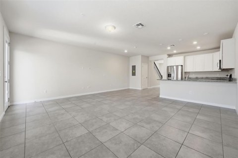 Touwnhouse à louer à Orlando, Floride: 4 chambres, 172.89 m2 № 2430676 - photo 9