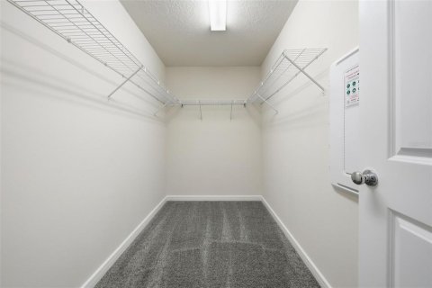 Touwnhouse à louer à Orlando, Floride: 4 chambres, 172.89 m2 № 2430676 - photo 17