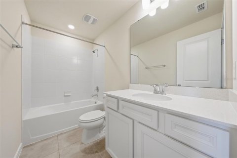 Touwnhouse à louer à Orlando, Floride: 4 chambres, 172.89 m2 № 2430676 - photo 21