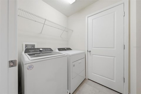 Touwnhouse à louer à Orlando, Floride: 4 chambres, 172.89 m2 № 2430676 - photo 29