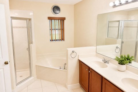Touwnhouse à vendre à Lake Worth, Floride: 3 chambres, 155.52 m2 № 2242256 - photo 12