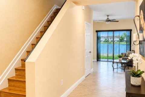 Touwnhouse à Lake Worth, Floride 3 chambres, 155.52 m2 № 2242256