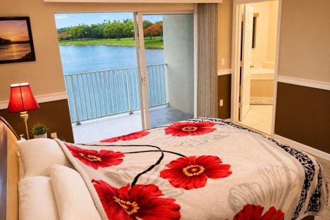 Touwnhouse à vendre à Lake Worth, Floride: 3 chambres, 155.52 m2 № 2242256 - photo 10