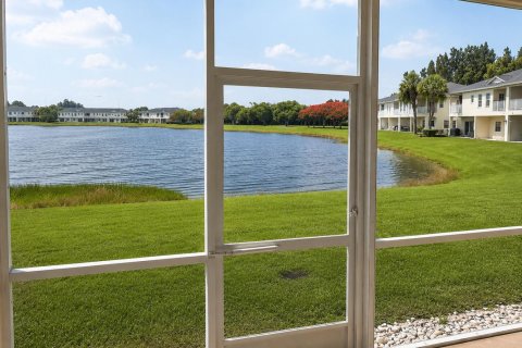 Touwnhouse à vendre à Lake Worth, Floride: 3 chambres, 155.52 m2 № 2242256 - photo 6