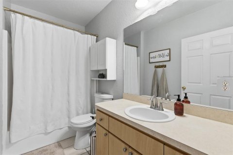 Commercial property in New Port Richey, Florida 6 bedrooms, 233.93 sq.m. № 2094741 - photo 24