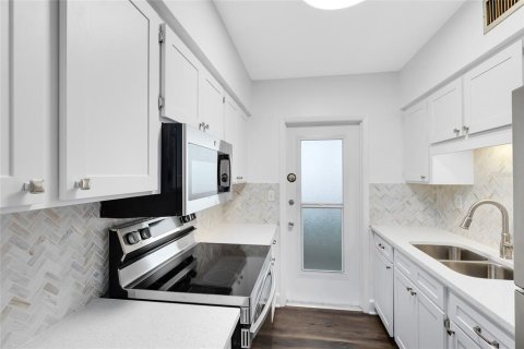 Condominio en venta en Maitland, Florida, 2 dormitorios, 75.81 m2 № 1618805 - foto 7