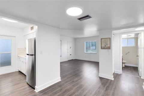 Condominio en venta en Maitland, Florida, 2 dormitorios, 75.81 m2 № 1618805 - foto 8