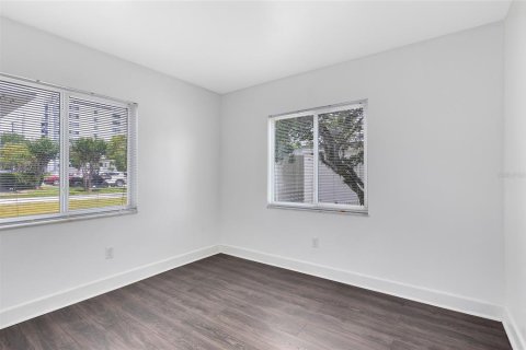 Condominio en venta en Maitland, Florida, 2 dormitorios, 75.81 m2 № 1618805 - foto 11
