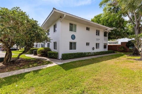 Condominio en venta en Maitland, Florida, 2 dormitorios, 75.81 m2 № 1618805 - foto 17