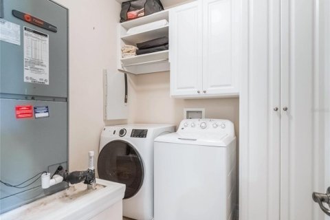 Townhouse in Orlando, Florida 2 bedrooms, 176.24 sq.m. № 1724858 - photo 26