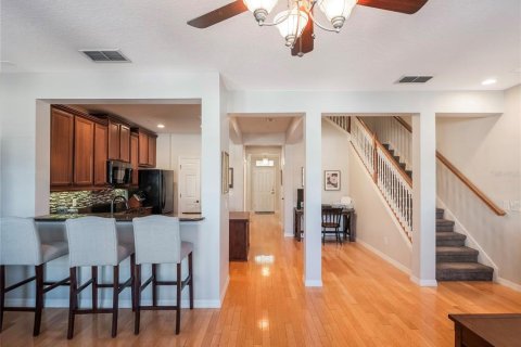 Townhouse in Orlando, Florida 2 bedrooms, 176.24 sq.m. № 1724858 - photo 10