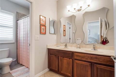 Townhouse in Orlando, Florida 2 bedrooms, 176.24 sq.m. № 1724858 - photo 20