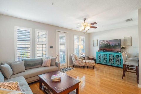 Townhouse in Orlando, Florida 2 bedrooms, 176.24 sq.m. № 1724858 - photo 13
