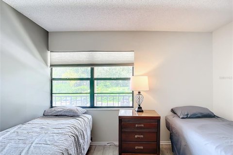 Condo in Largo, Florida, 2 bedrooms  № 1690146 - photo 21